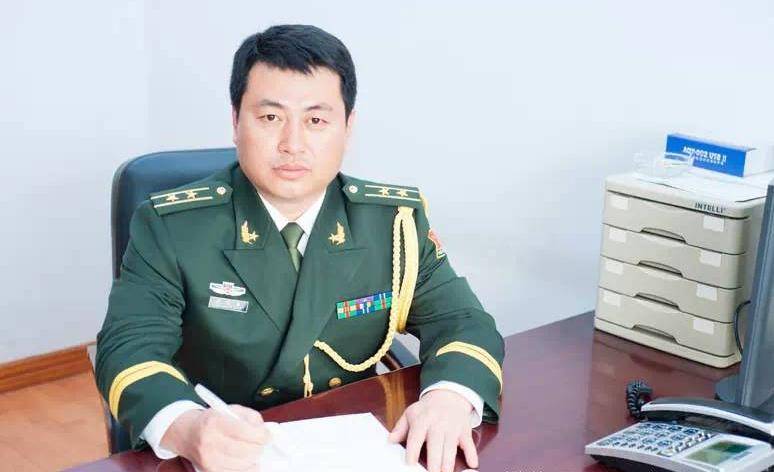 军衔晋升参考的六大因素!_军官_中国军队_职务