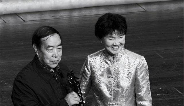 钢琴家刘诗昆:两婚两离,76岁娶小37岁爱徒,81岁再当爹_叶向真_盖艳_盖