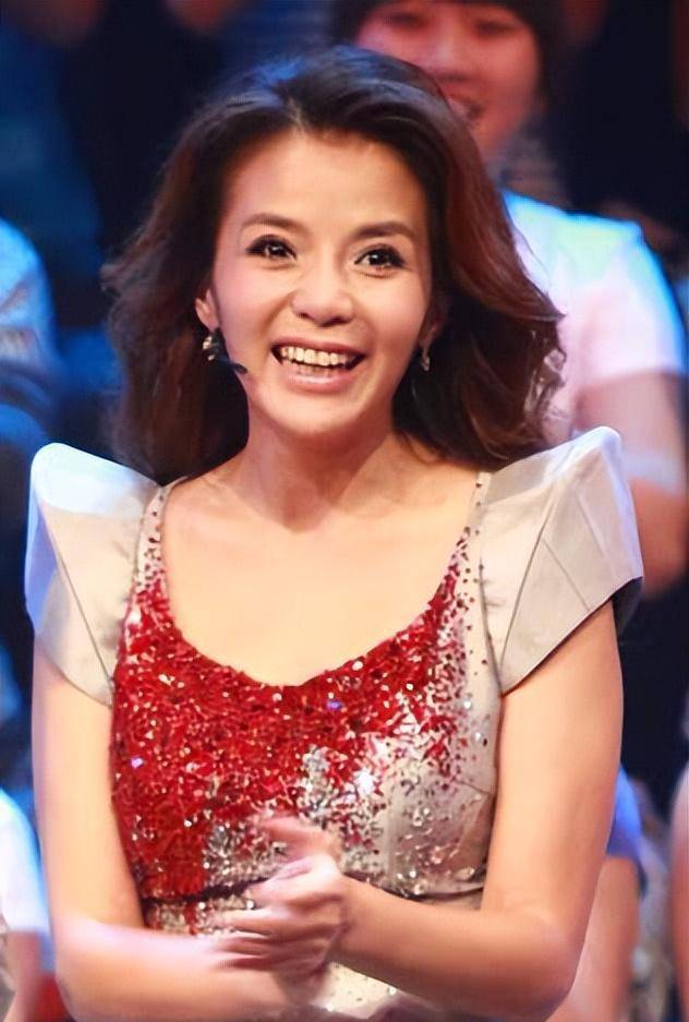 "湖南媳妇"朱迅:吃婆婆剩饭,伺候瘫痪公公,最大心结却是亲妈_工作