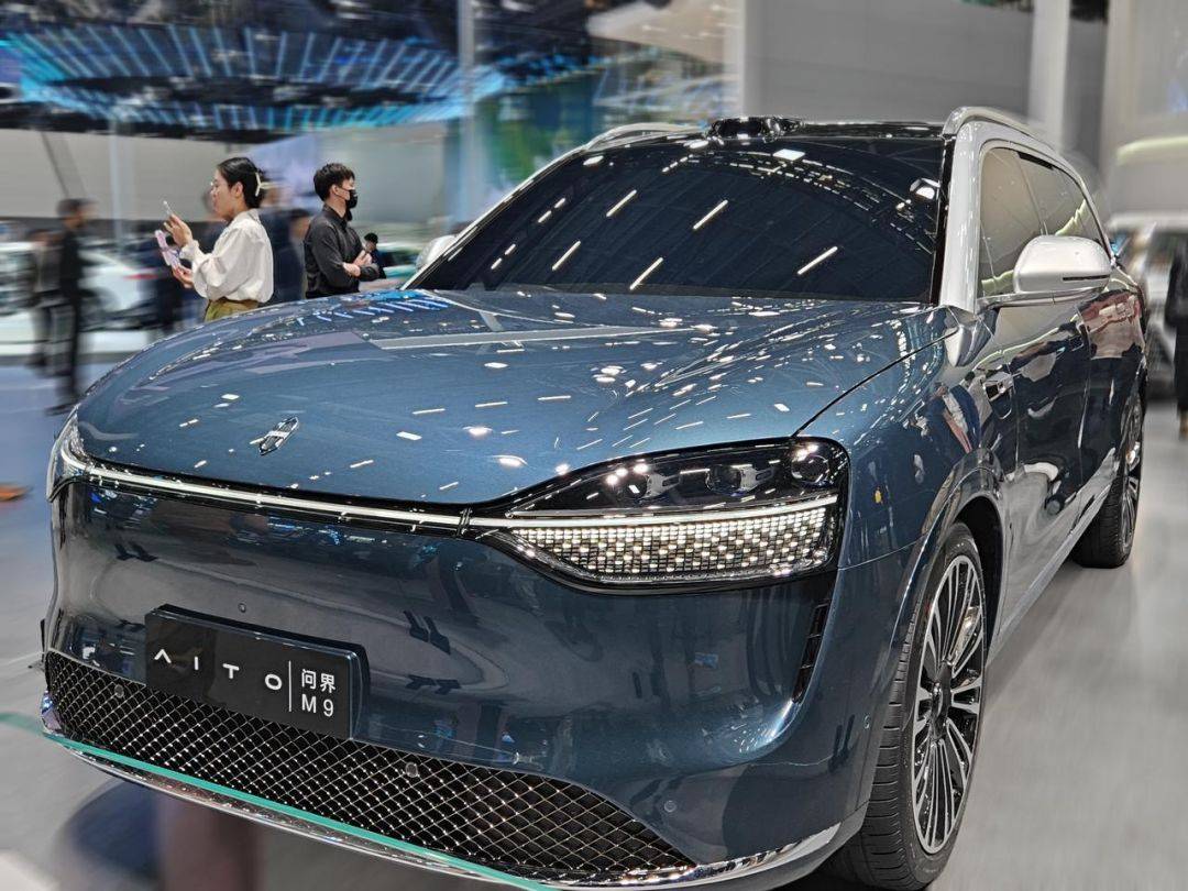 车没上市先卖爆,问界m9狂砍3万订单,华为科技豪华的魔力_搜狐汽车