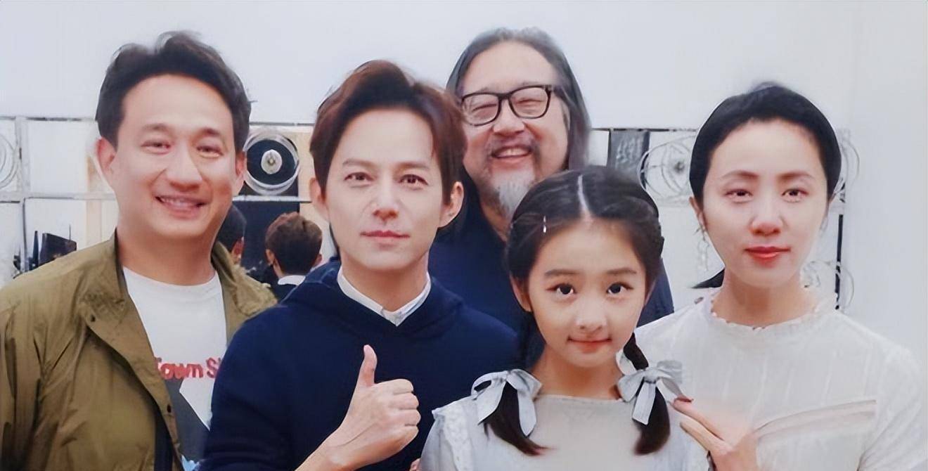 才知星二代和豪二代差距有多大_黄磊_女儿_女孩