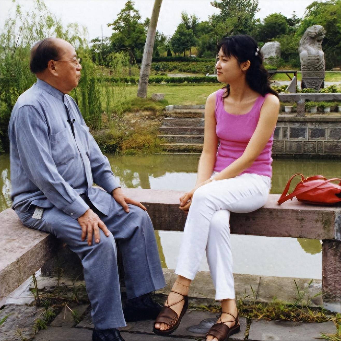 桑晨:"被迫"成为央视主持人,人气不及李红,却是央视资深元老_时候