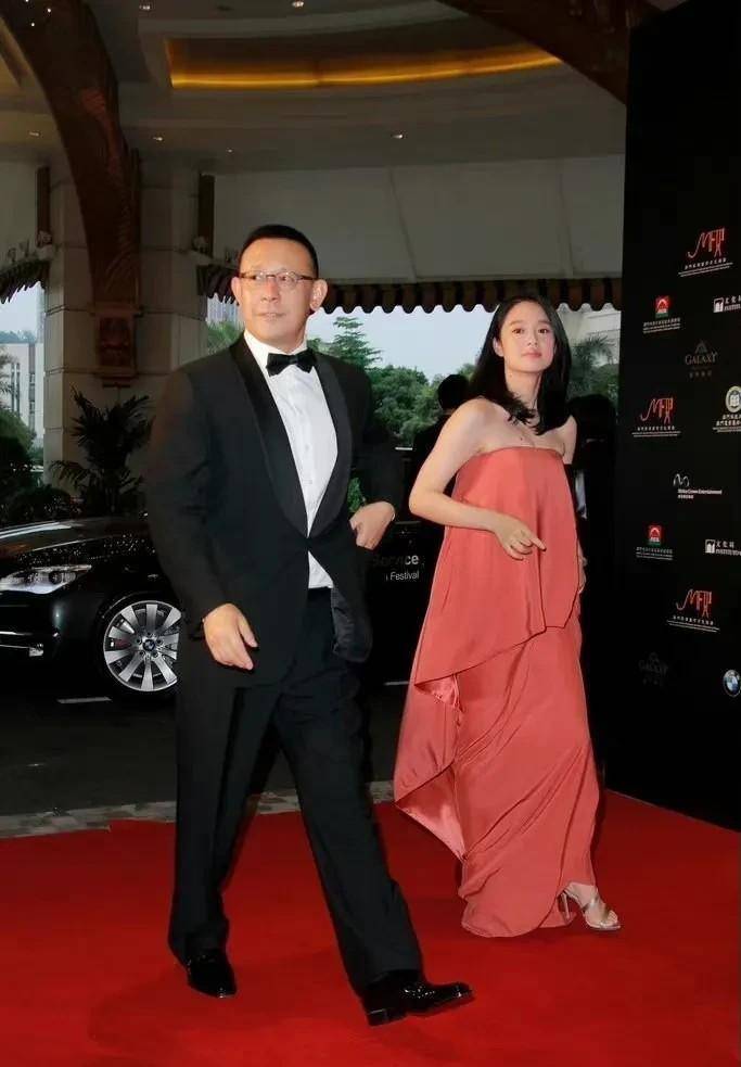姜文老婆气质太高了!