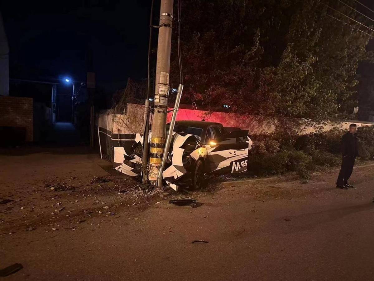 两车相撞！极氪001保持13万交付0起火战绩_搜狐汽车_搜狐网