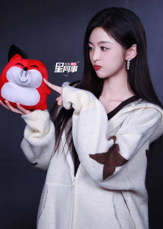 吴宣仪曝片场最爱唱歌的是龚俊 和杨幂同城会约饭_娱乐_向朝阳_挑战