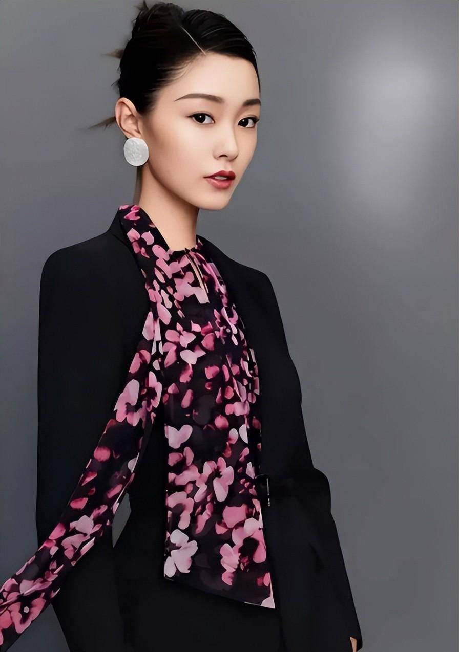 宋轶的时尚态度:敢于尝试,展现个性_挑战_风格_精神