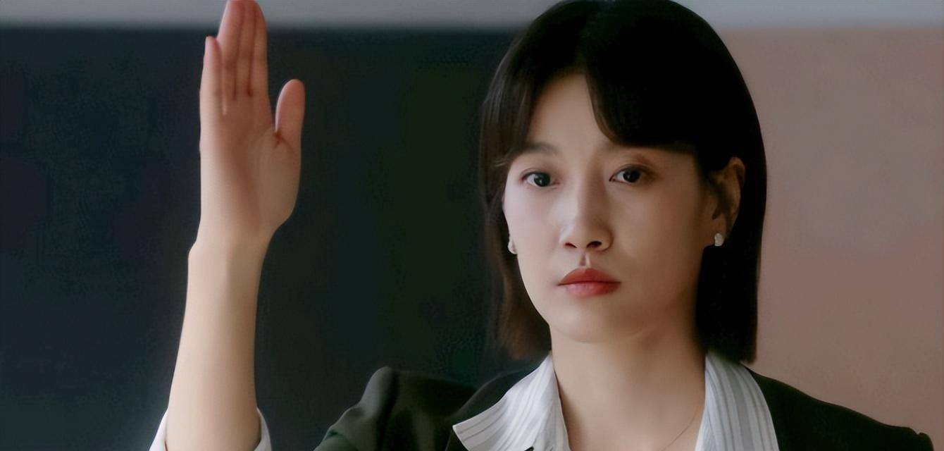 啜妮曝父母每天都追她演的《无所畏惧》,说出建议大家都笑了_楚妮