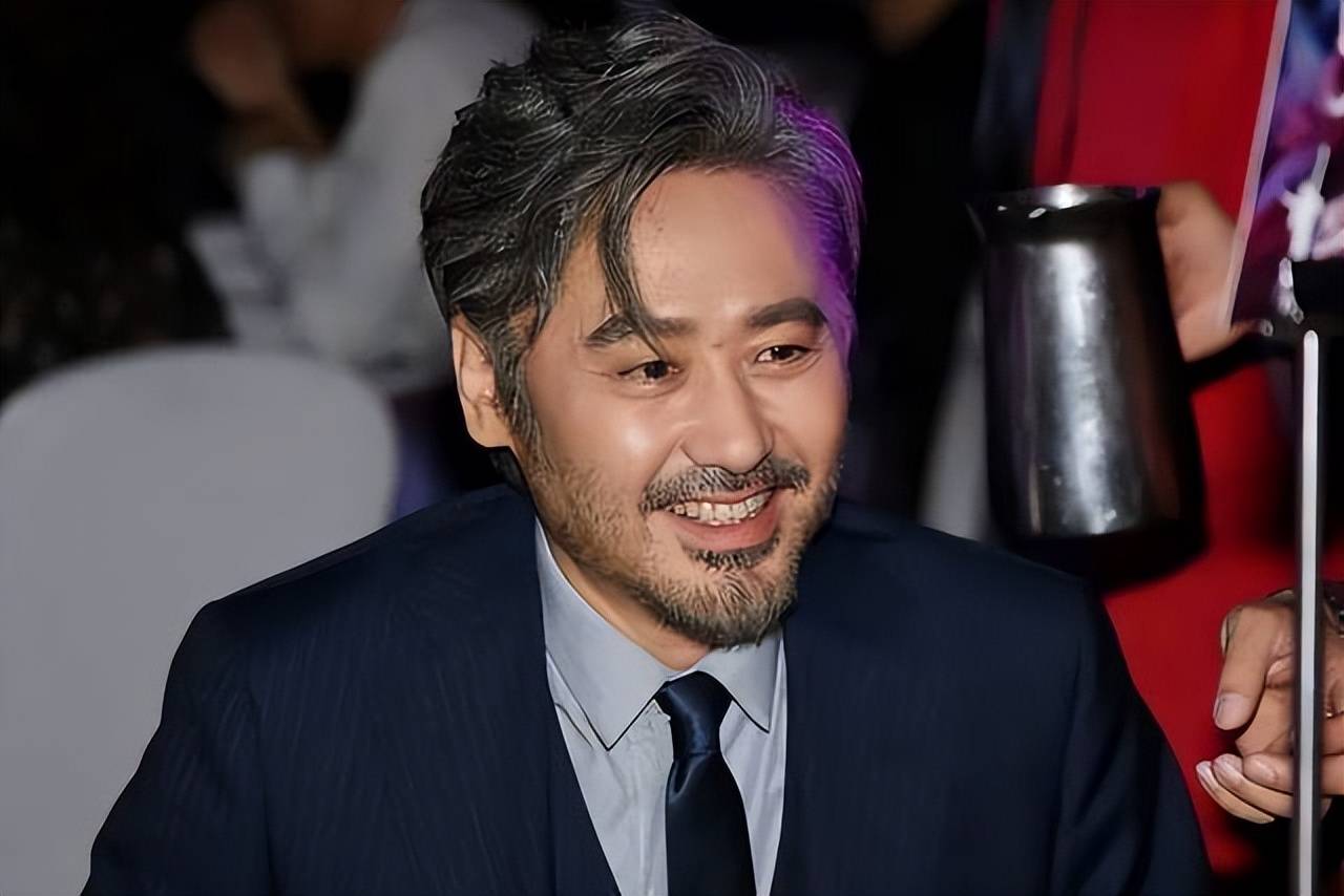 吴秀波回应被强执4.