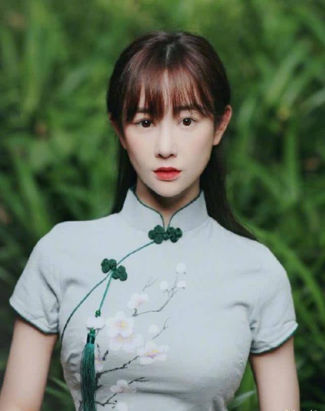 有种"时尚过猛"叫张檬,当她穿上旗袍那一刻:男粉都沦陷了_身材_因为