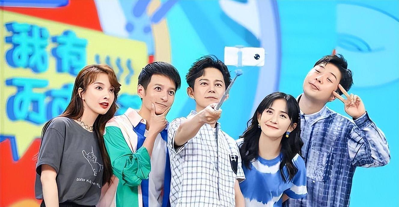 湖南台捧人失败,两小花出走,接班人难堪大任,全靠何炅汪涵撑场_新人