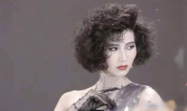 学校的老师得知这件事后,曾好几次劝说张笑好好考