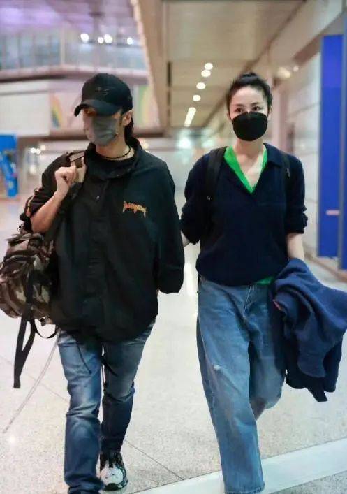 锋菲恋再添新篇章,谢霆锋害羞揭秘爱情甜蜜,网友热议张柏芝往事_王菲