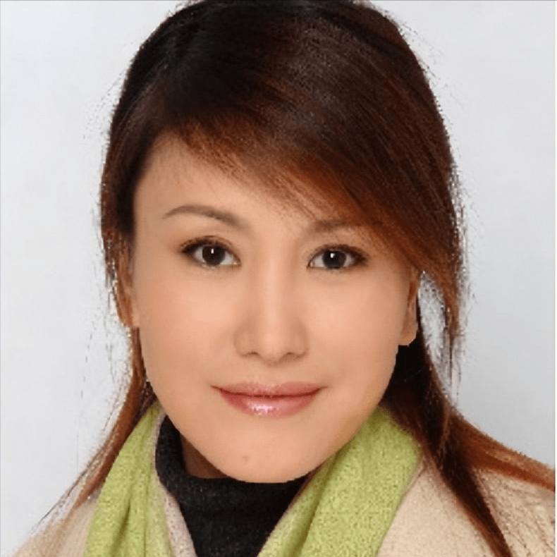 她曾是银幕"最美警花",嫁给大23岁著名导演,今55岁为夫守寡_王茜