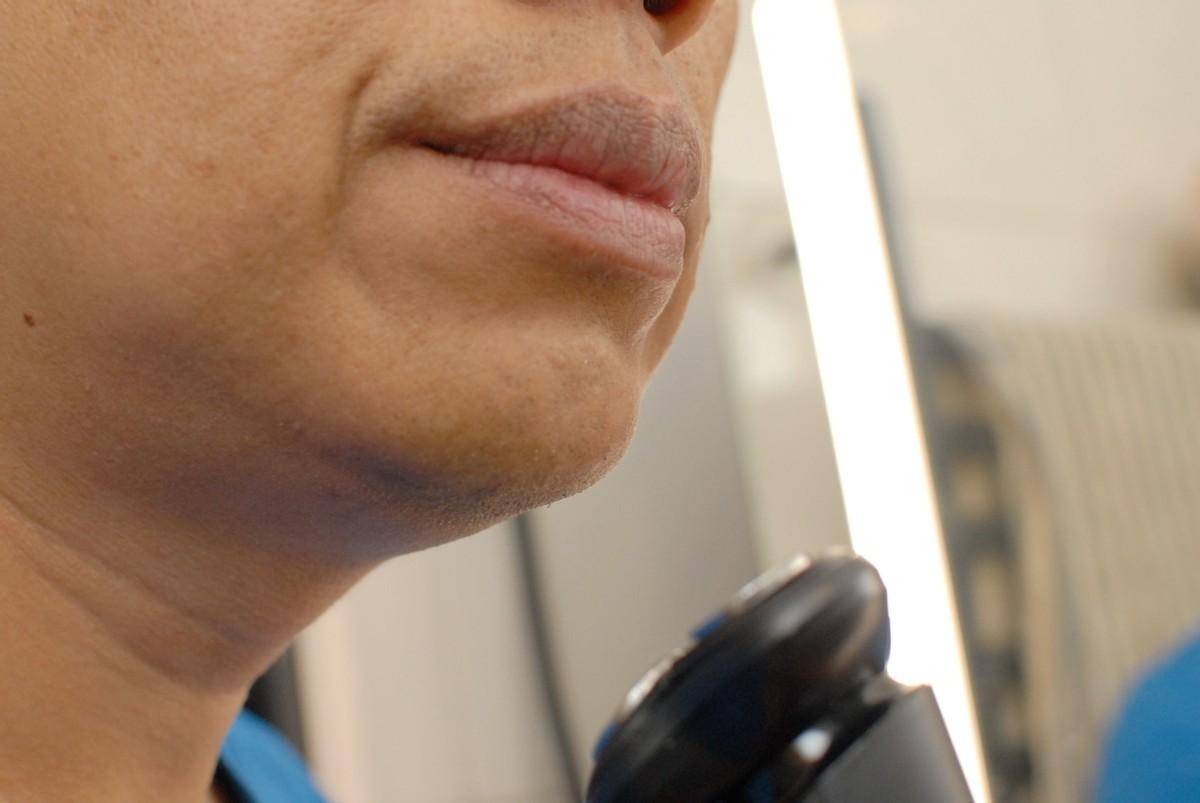 生活优选分享:DOCO黑刃电动剃须刀,剃须让你更净一步