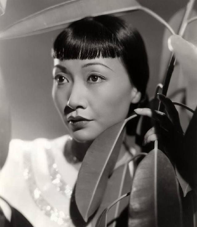 好莱坞星光大道留名的华裔女星,成就不在李小龙章子怡之下