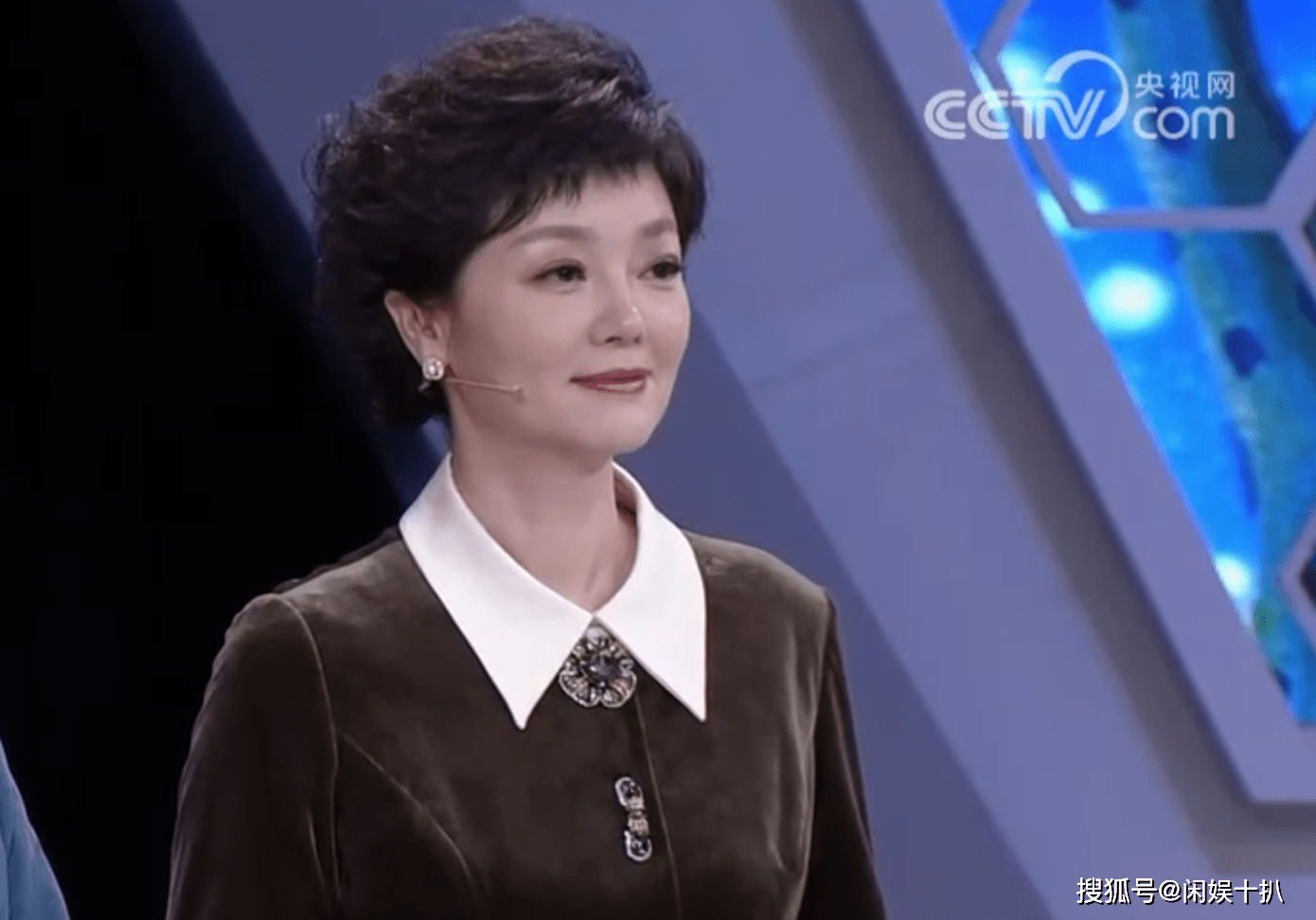 央视财经主持轶男:鹤城小镇走出的优秀女主持,对家乡一往情深_工作