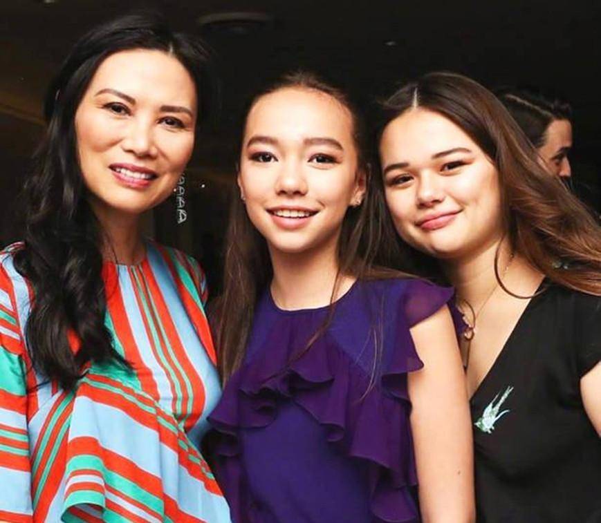 时尚_默多克_姐姐