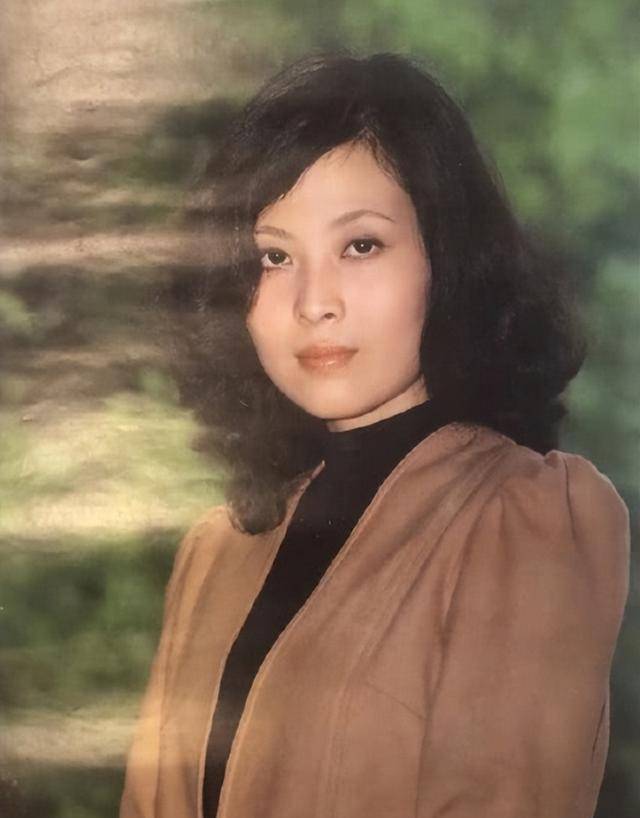 演员傅丽莉:我这辈子最遗憾的事情,就是没给丈夫生下一儿半女_付丽丽