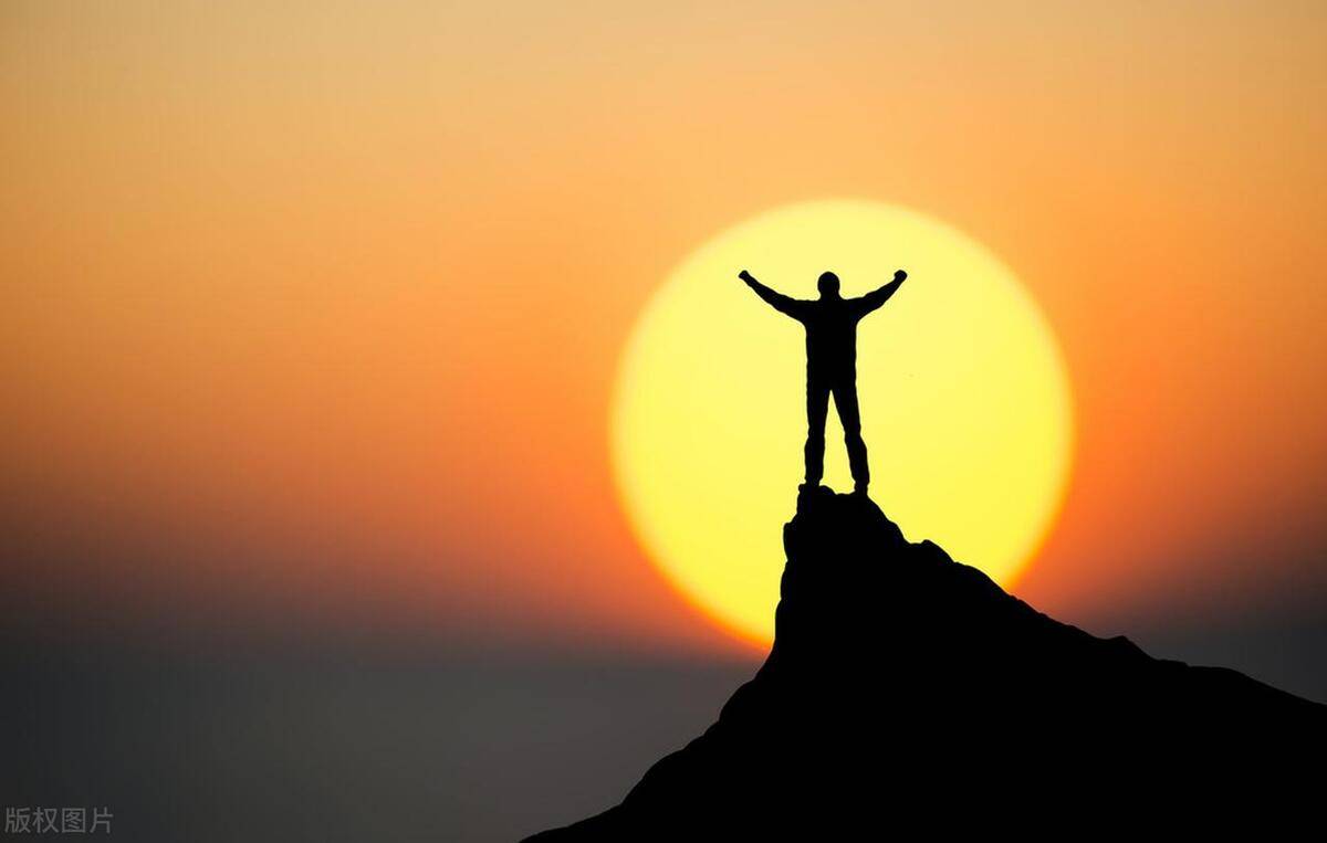 勤恳安定过稳,端正态度严谨飞翔而生_发展_人生_向前