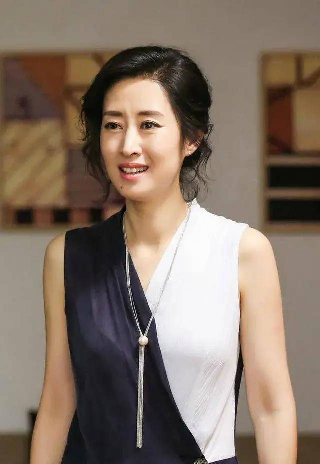 刘敏涛事业如日中天,众星谈前夫合集_观众_表演_角色