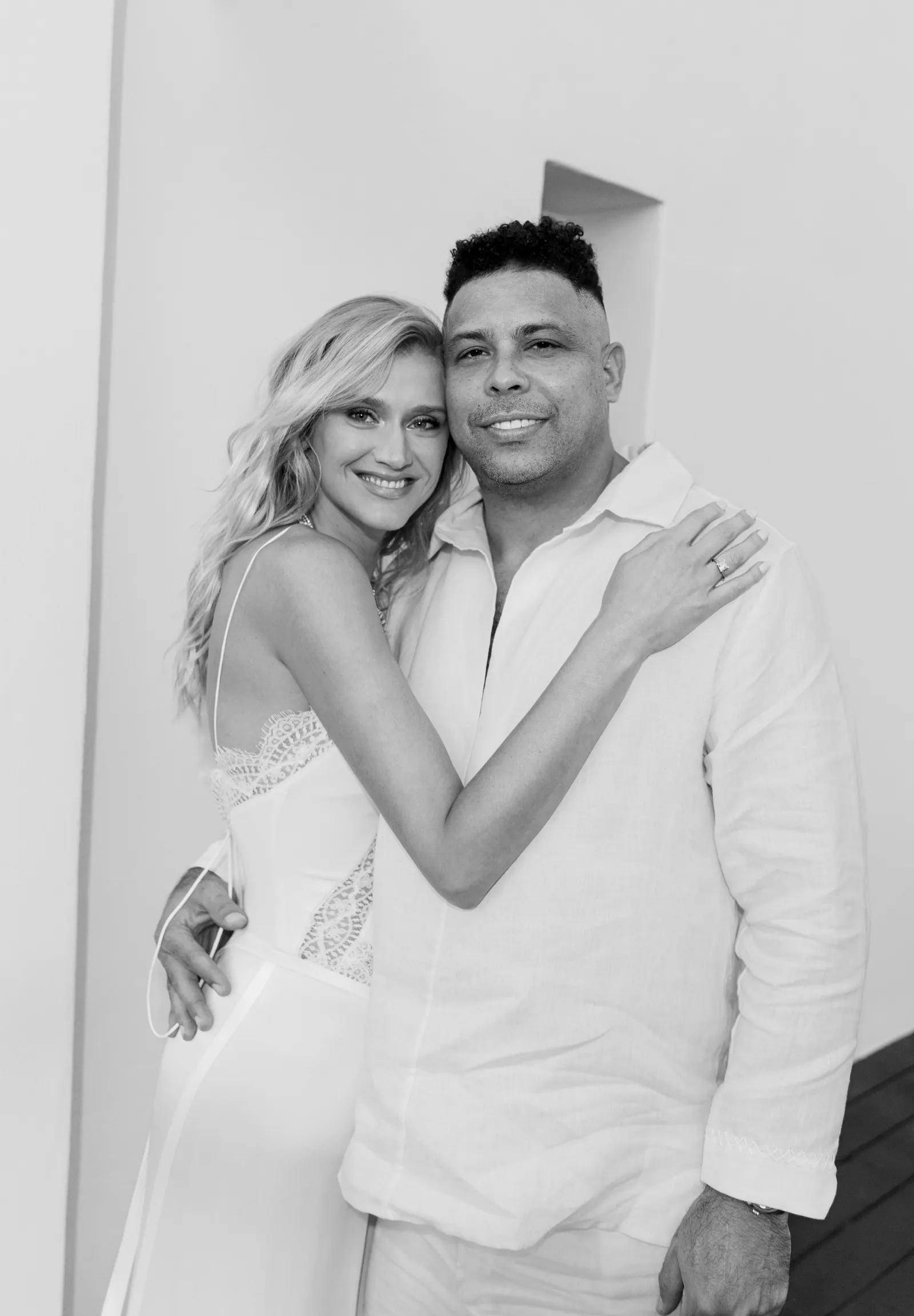 大罗和罗纳尔多与高清照结婚!