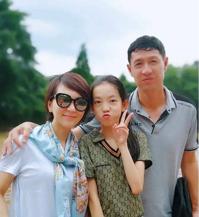 甘萍:凭《大哥你好吗》走红,被"逼婚"18年后她现状如何?