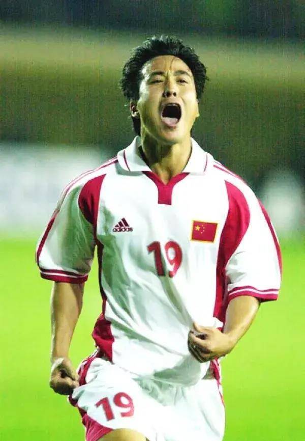 中国男足进军2002韩日世界杯的最大功臣-充满灵气的祁宏_能力_球员
