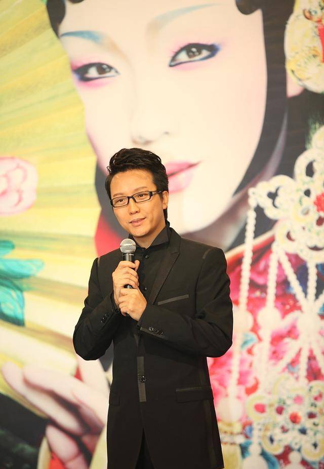 "跳梁小丑"李玉刚摔下神坛,不再被世界宽容,梅葆玖:死不原谅_社会