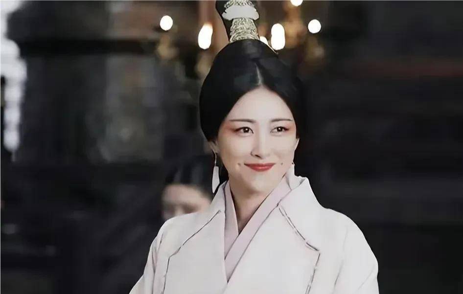 嫪毐为何让赵姬如此痴迷?司马迁一语道便破其中缘由_吕不韦_秦国_异人