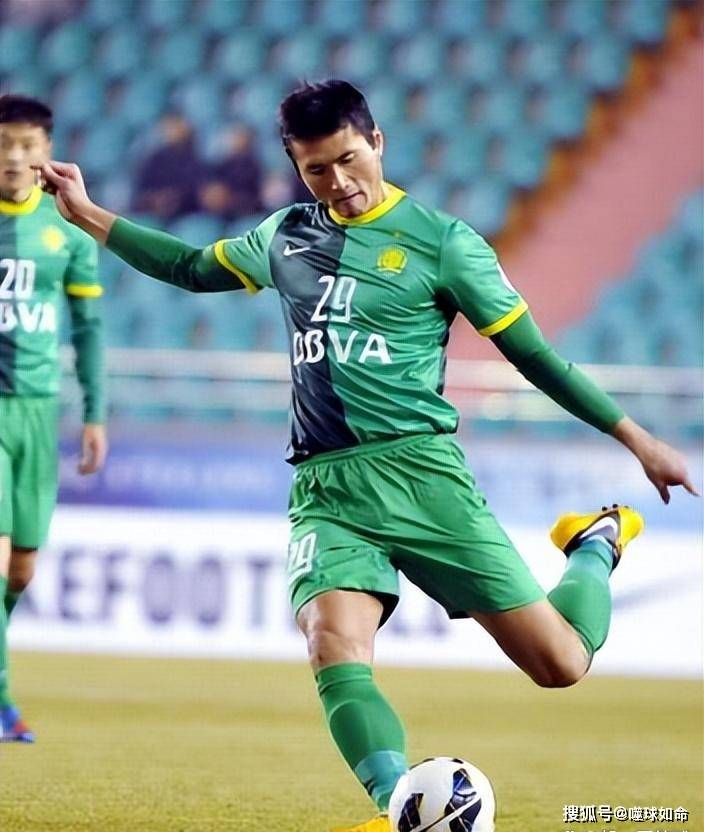杨晨:中国足球史上,能称得上任意球大师的只有3人,邵佳一够格_徐亮