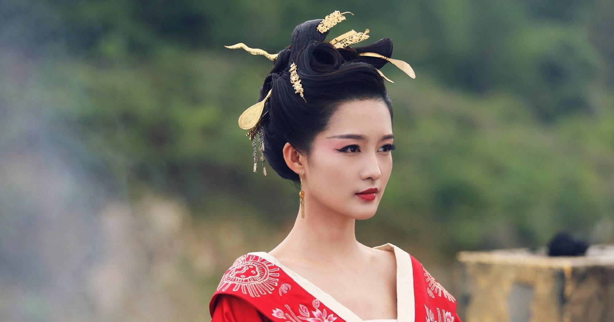 娱乐圈几位高人气的90后古装女神,你看过她们的古装剧吗,颜值太高了