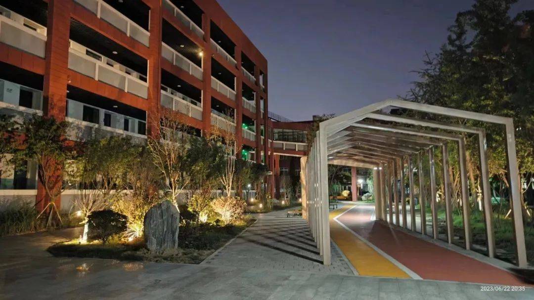 郑州市第五十七中学(东校区)_管理_全市_过线