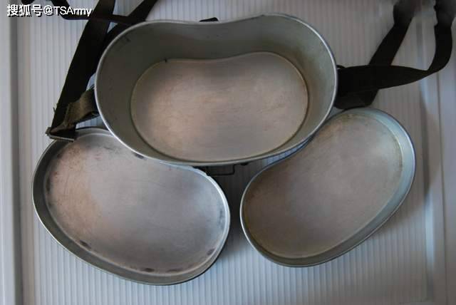 1955年,一名解放军身上的10件单兵装备_弹药_子弹_式步骑枪