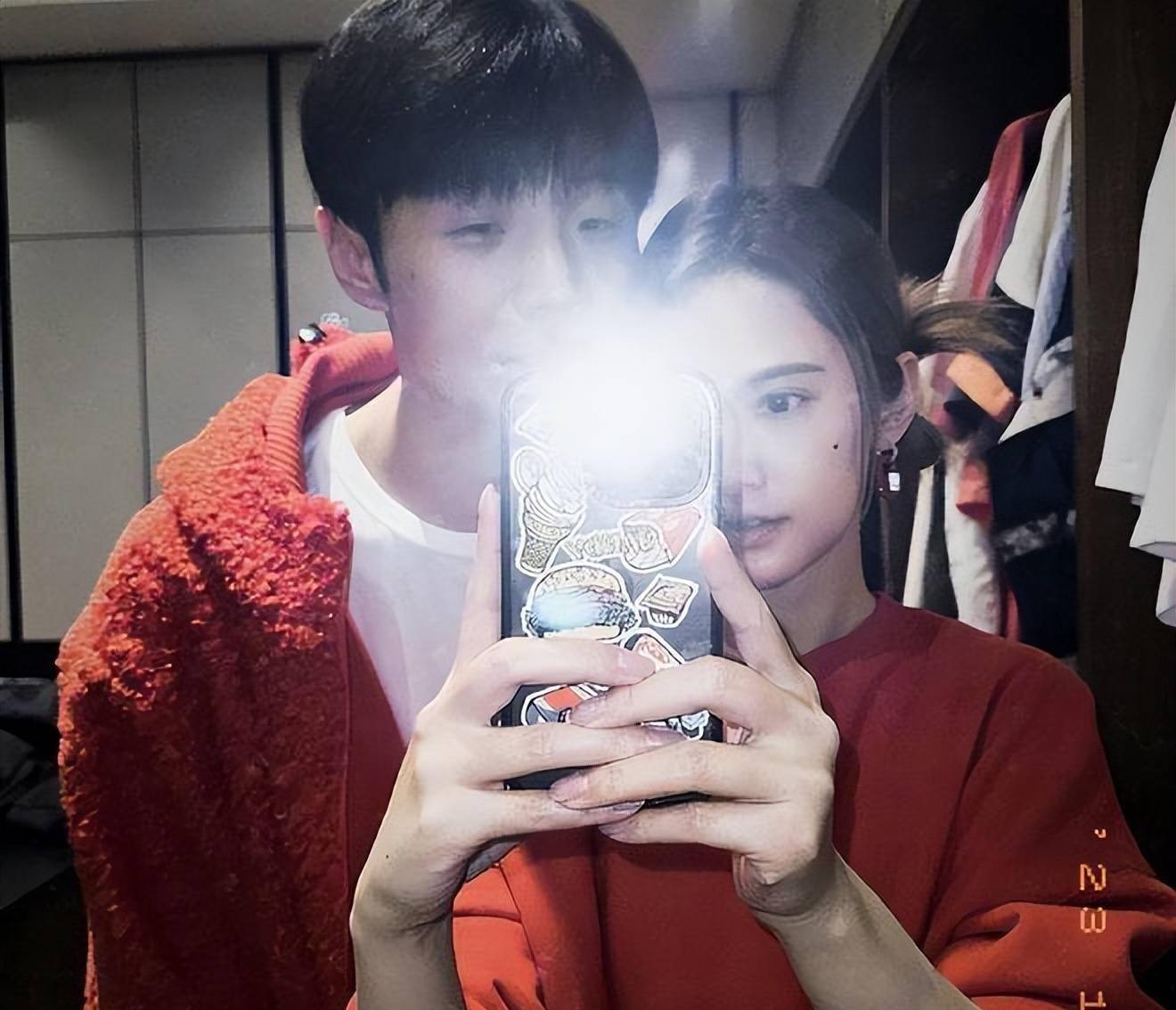 杨丞琳晒潘玮柏婚礼现场照送祝福,网友齐呼:期待你也穿上婚纱_李荣浩