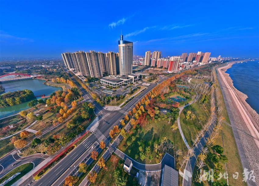 湖北枝江:腾退岸线12段16926米,复绿48万平方米_长江_城乡_行道树