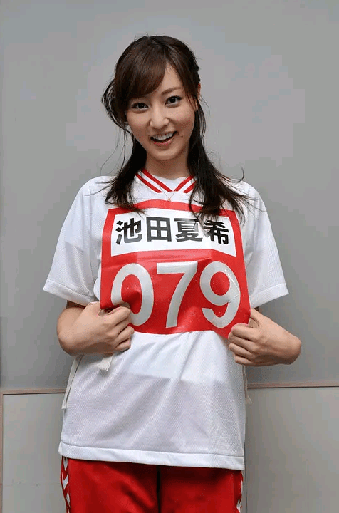 36岁池田夏希,真是性感啊!_人们_娱乐_魅力