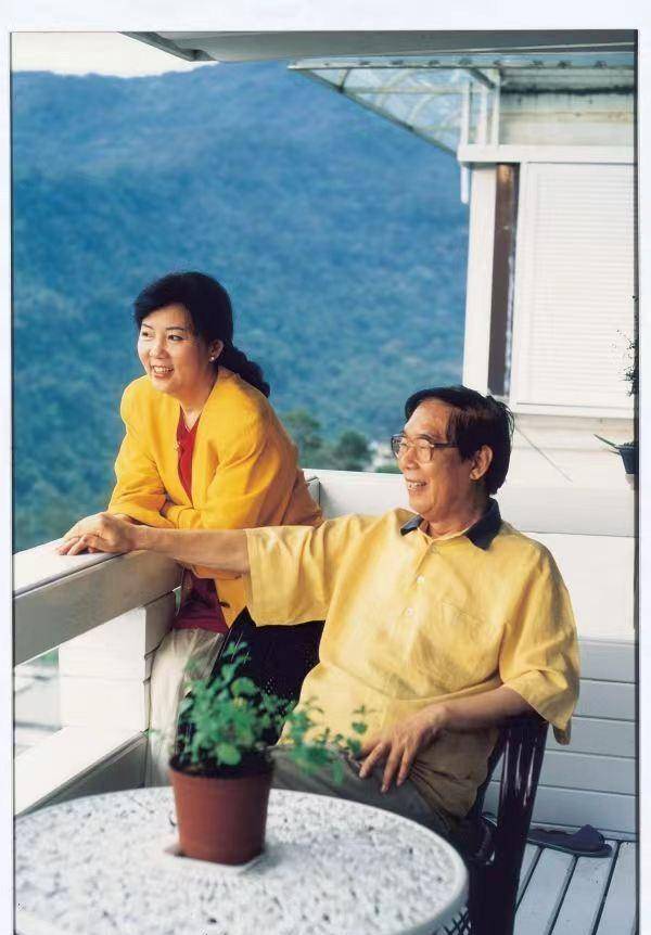 纪实:柏杨出狱之后,妻离子散,遇小19岁的张香华,相伴一生_倪明华_因为