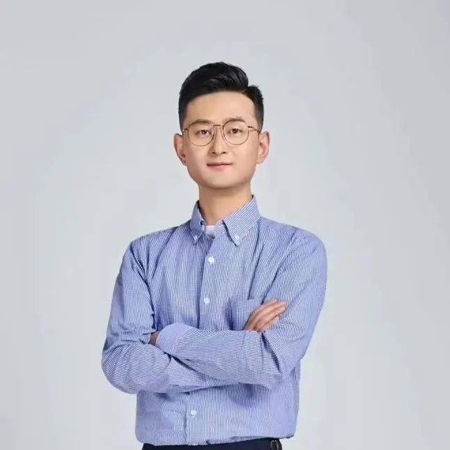 300家企业落地赋能团队建设培训,领导力培训about me吕佳声◎ 佰万