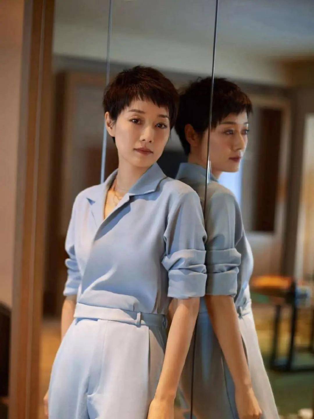 马伊琍的两个女儿,大女儿比妈妈更引人注目,小女儿和文章很像!