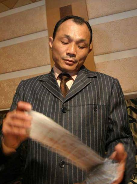 "江西千王"尧建云:因出千被砍至残疾,变身反赌斗士却未得善终_师父