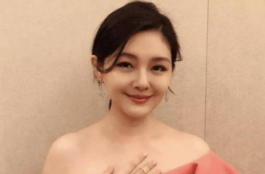 大s徐熙媛分手百日,转身就高调与初恋再婚,却获得网友一致怒赞_汪小菲