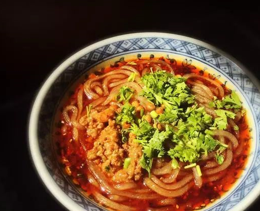 酸辣粉的15种新做法，在家轻松完成，一出锅整栋楼都沸腾了！(图10)