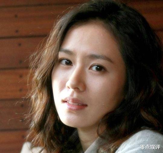 粉丝们纷纷表示,孙艺珍身上增加的体重并非脂肪,而是因为她从丈夫玄彬