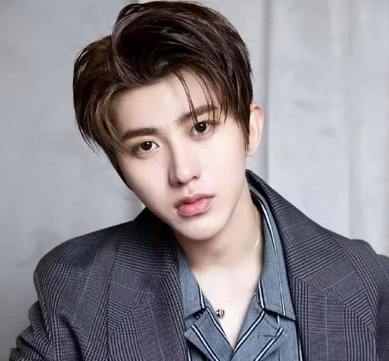 蔡徐坤事情后续,未婚生娃孩子已2岁,曾出现在演唱会现场_偶像_女网