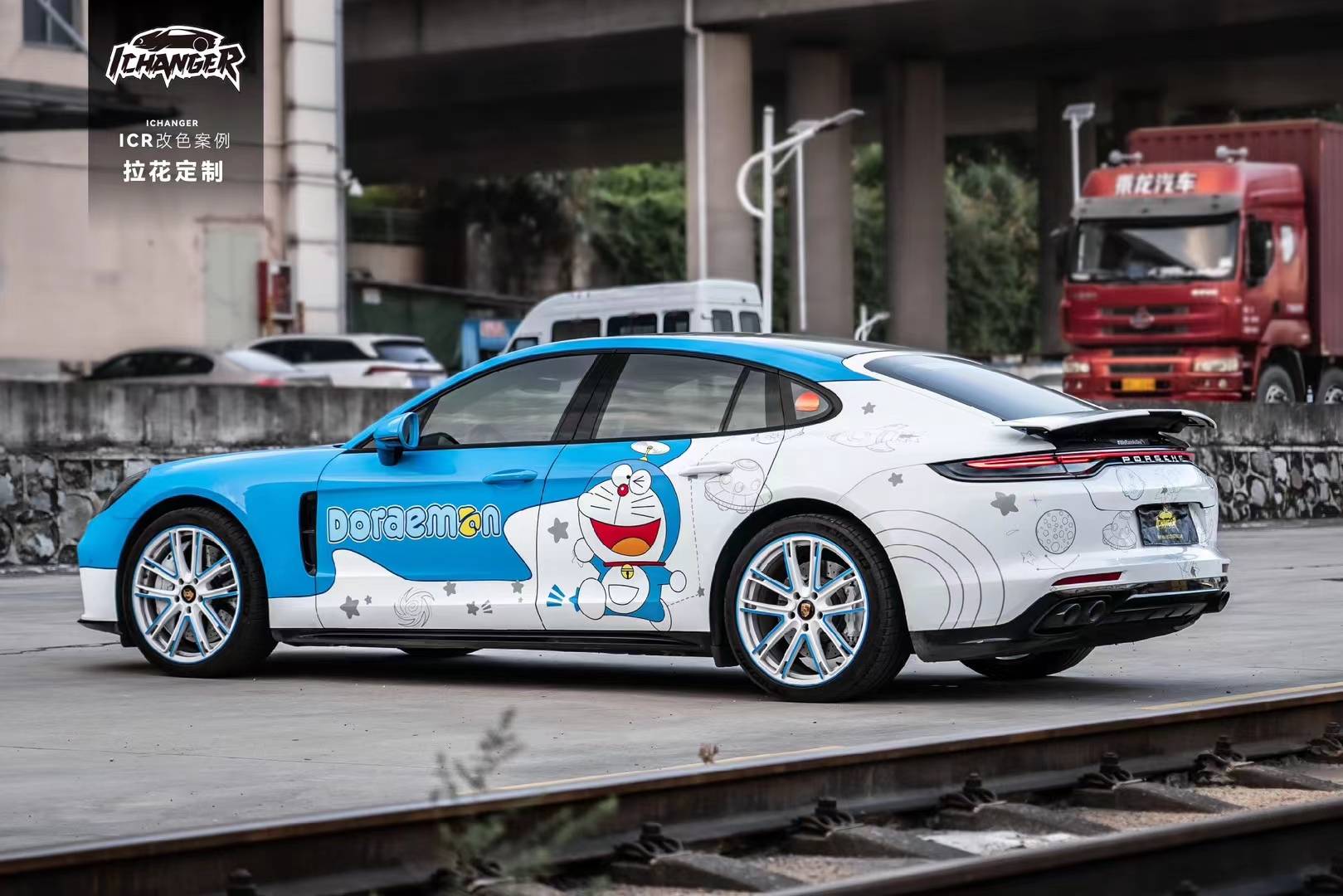 保时捷icr改色膜哆啦a梦,注意线条,太自然了_图案_动漫