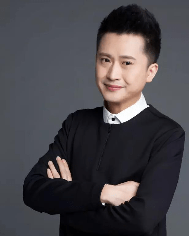 央视主持人杨帆:娶普通妻子,婚后连生两女,日子过得有滋有味_音乐