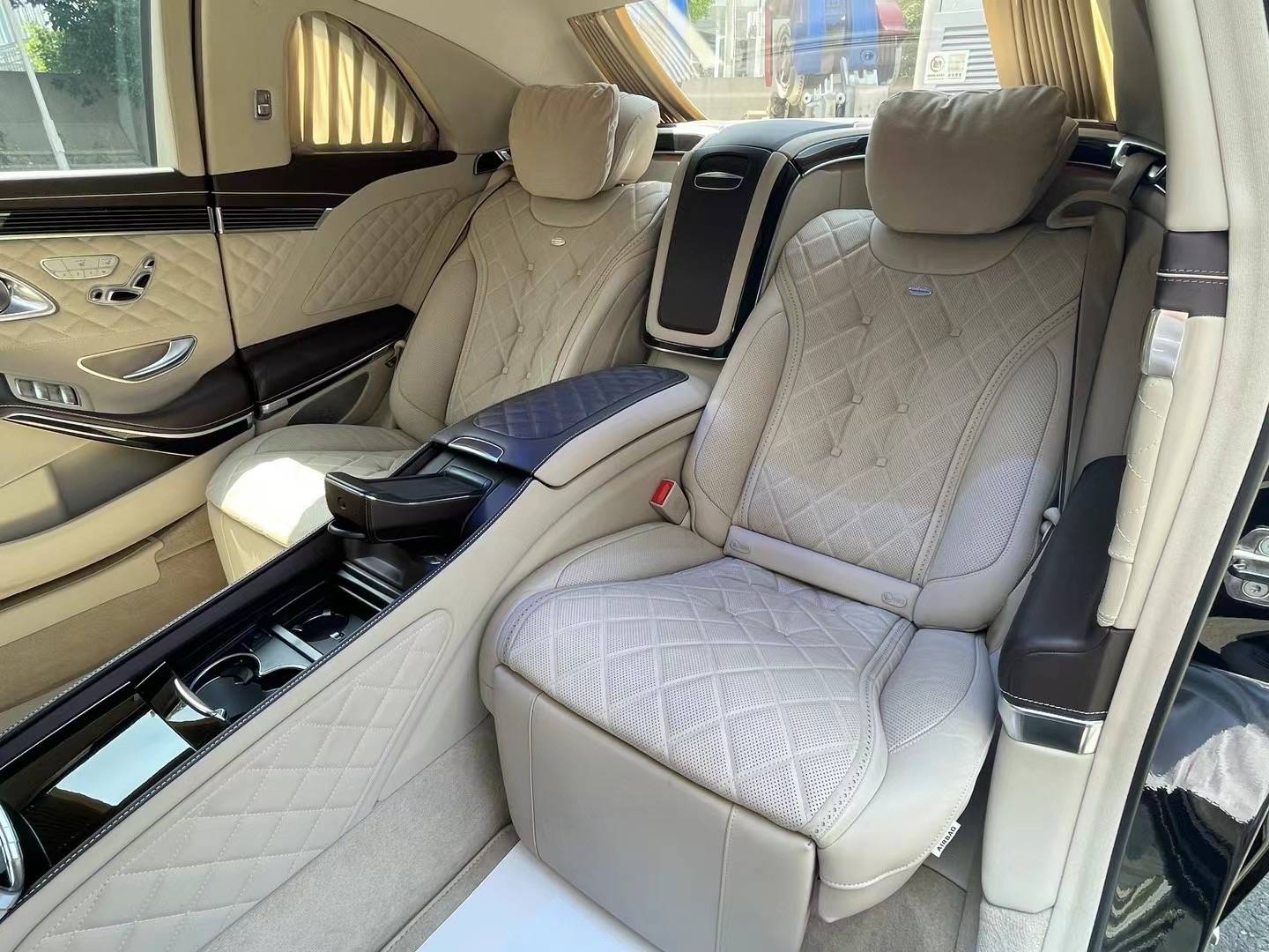 奔驰梅赛德斯s级代表作,迈巴赫普尔曼s680加长_搜狐汽车_搜狐网