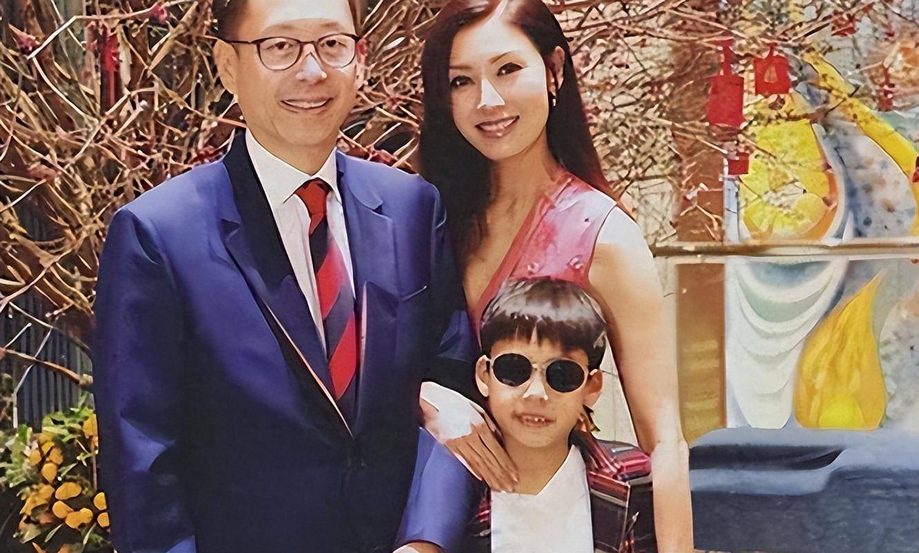 这些丑男,通过"钞能力",拿下"绝色"女明星,林青霞榜上有名_李嘉欣