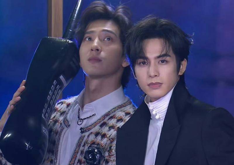 明星同船现场看起!_杨天真_话题_贾乃亮