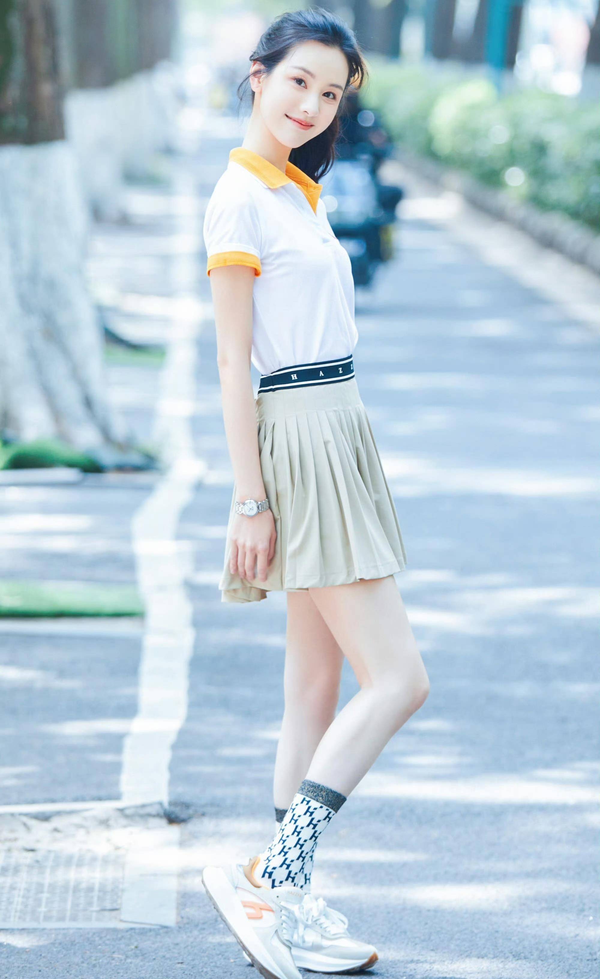 陈都灵学院风穿搭,完美青春女大学生!_条纹_百褶裙_感觉